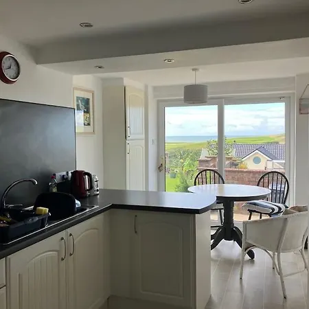 Little Blue House - With Seaview Near The District National Park