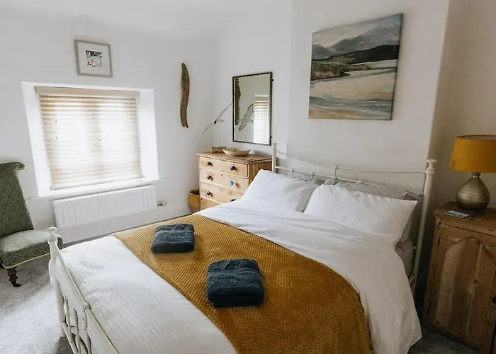 Little Blue House - With Seaview Near The District National Park * St Bees