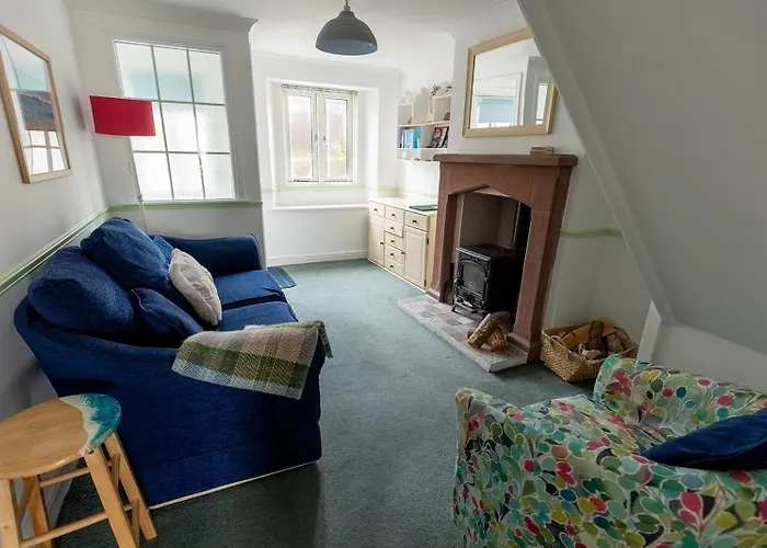 Little Blue House - With Seaview Near The District National Park Nyaraló