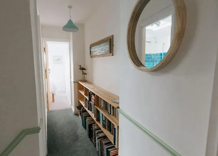 Nyaraló Little Blue House - With Seaview Near The District National Park