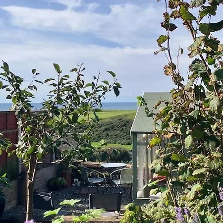 Little Blue House - With Seaview Near The District National Park Dom wakacyjny St Bees